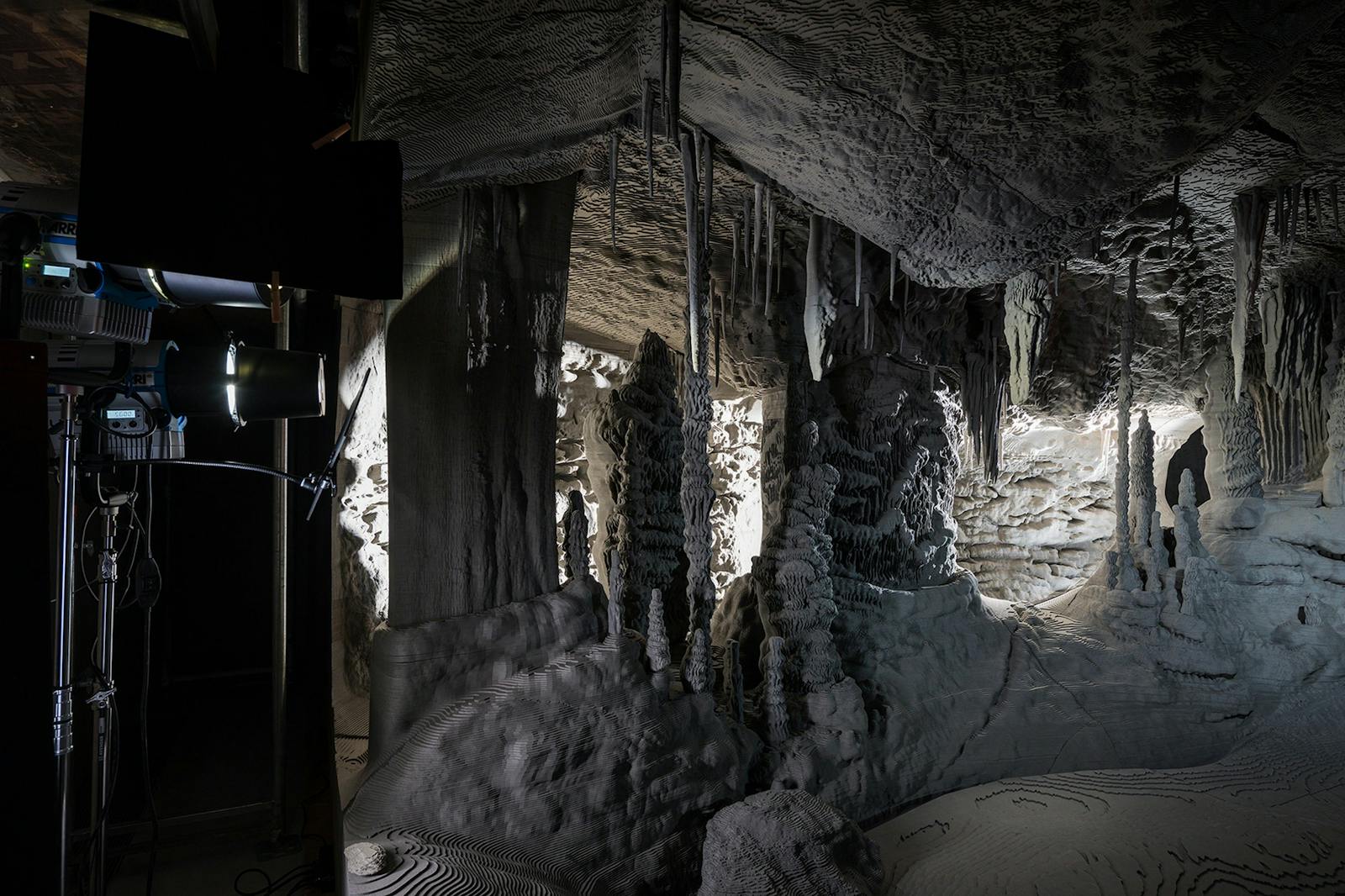 la Fondation Prada avec une grotte artificielle en 3D